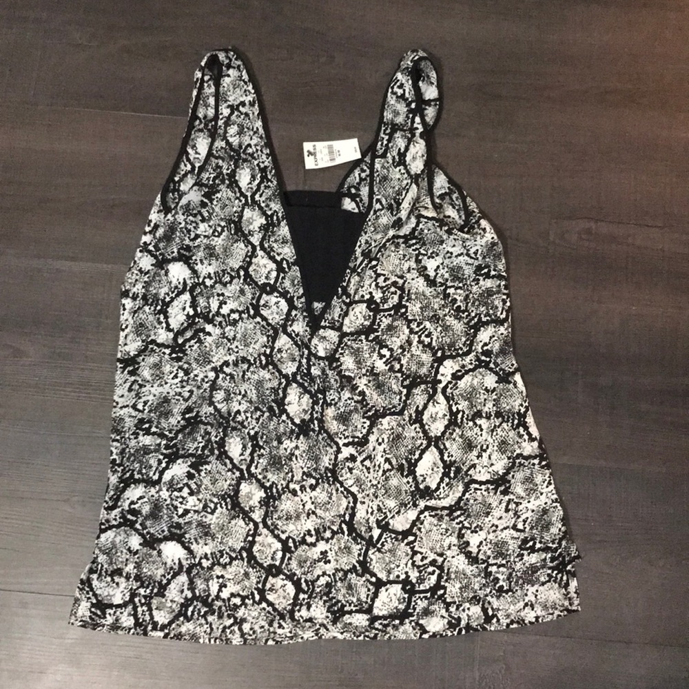 🔴 Offers Accepted 🔴 snake camisole blouse